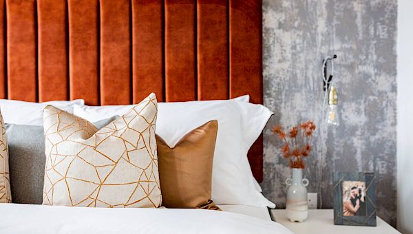 Images are for illustrative purposes only and may differ from the actual product.