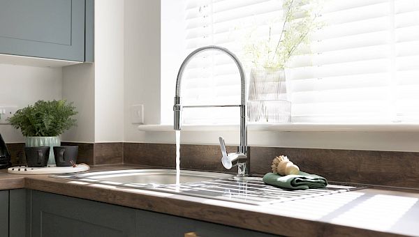 Images are for illustrative purposes only and may differ from the actual product.