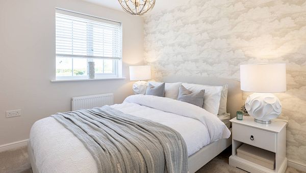 Images are for illustrative purposes only and may differ from the actual product.