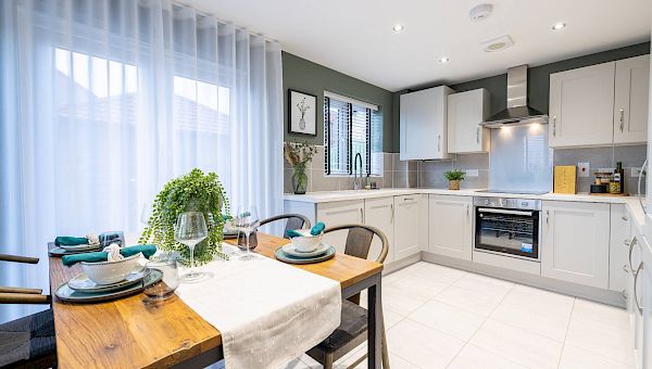 Images are for illustrative purposes only and may differ from the actual product.