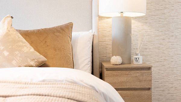 Images are for illustrative purposes only and may differ from the actual product.